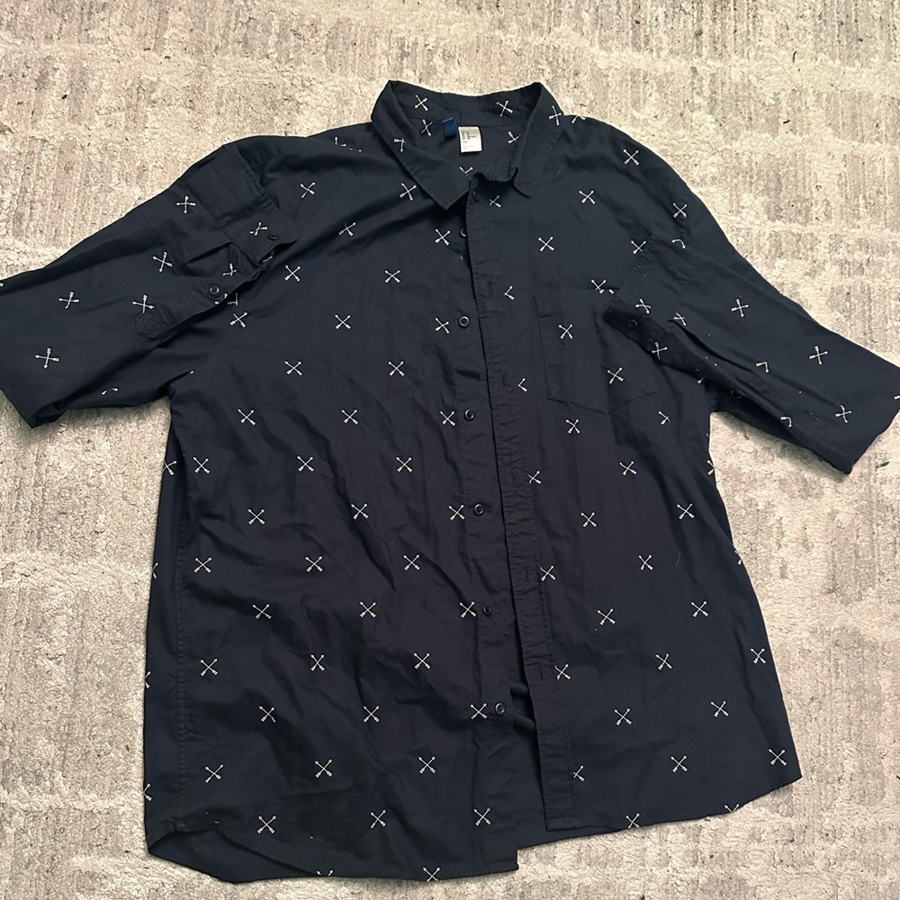 H & M Arrows Button Down